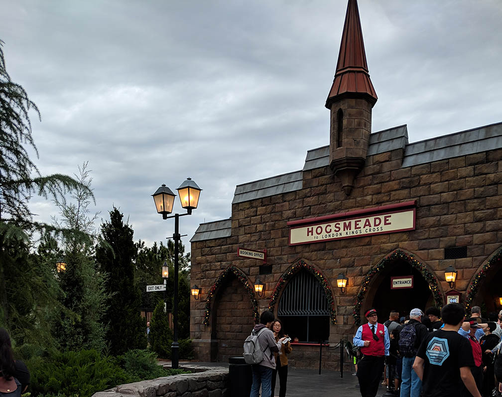 A very Potter Thanksgiving Hogsmeade Train Station